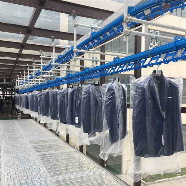 干洗店如何使用蒸汽發生器洗衣服?